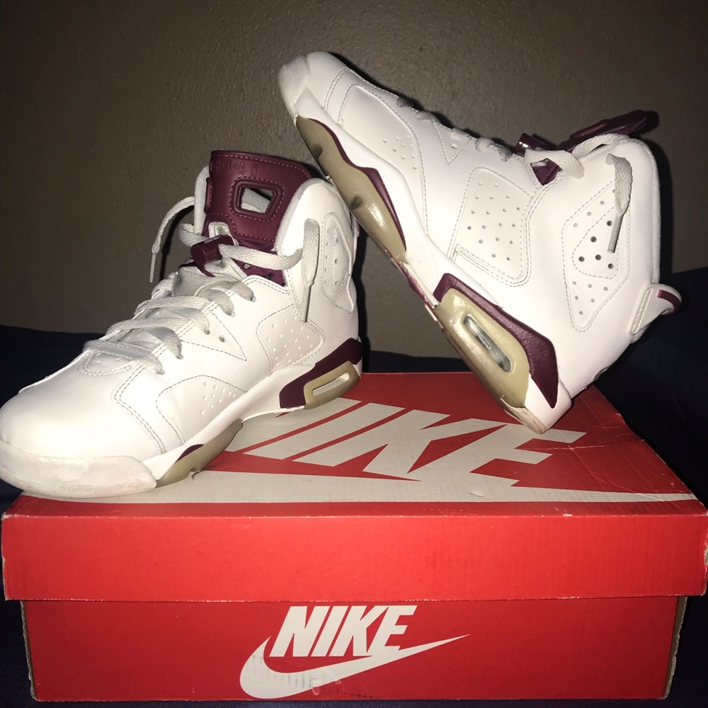 Jordan maroon 6s size 7